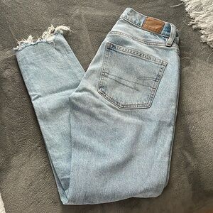 American Eagle 90’s Skinny Jean